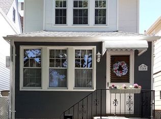 7844 65th St, Glendale, NY 11385