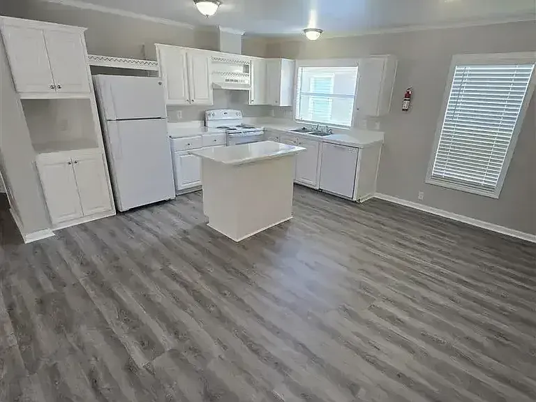 15766 Clarke Springs Dr #15766C — Photo 3