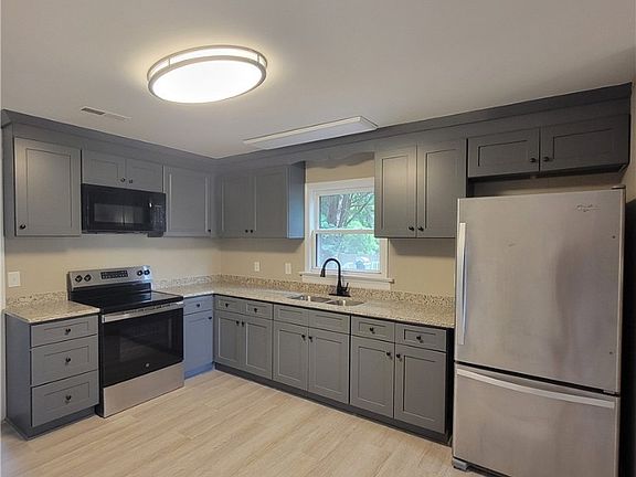 5th image of 7517 Chamberlayne Ave