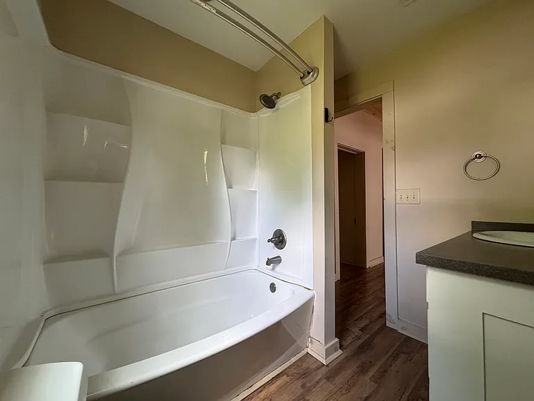 385 Main St — Photo 17