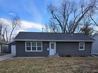 1121 24th St, Marion, IA 52302