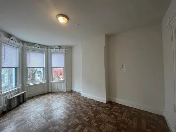 83 Cornelia St #3, Brooklyn, NY 11221