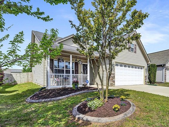 2nd image of 644 Clarion Ct
