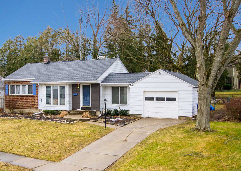 1st image of 2254 Audobon Dr SE
