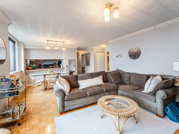 300 Newark Street image 5 of 11