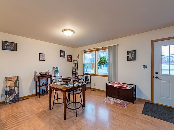 5th image of 11231 Fox River Rd