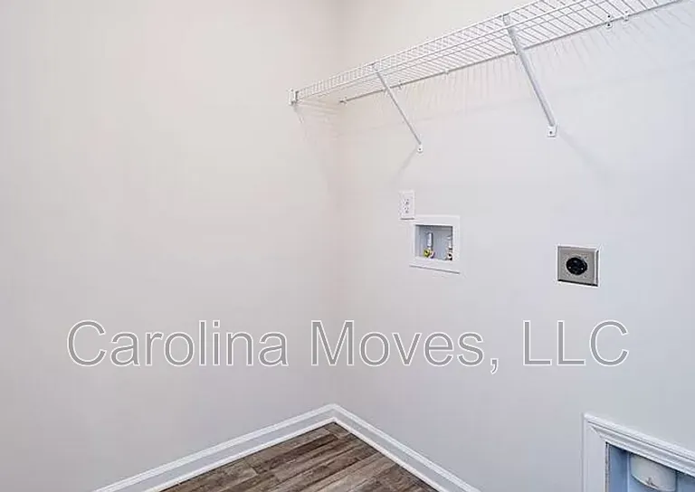 523 Springtime Ln — Photo 9