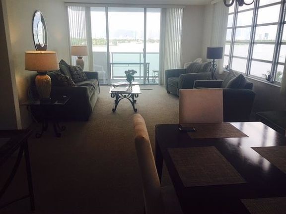 2nd image of 1000 West Ave APT 611