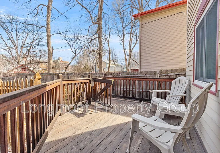 632 Bross St — Photo 32