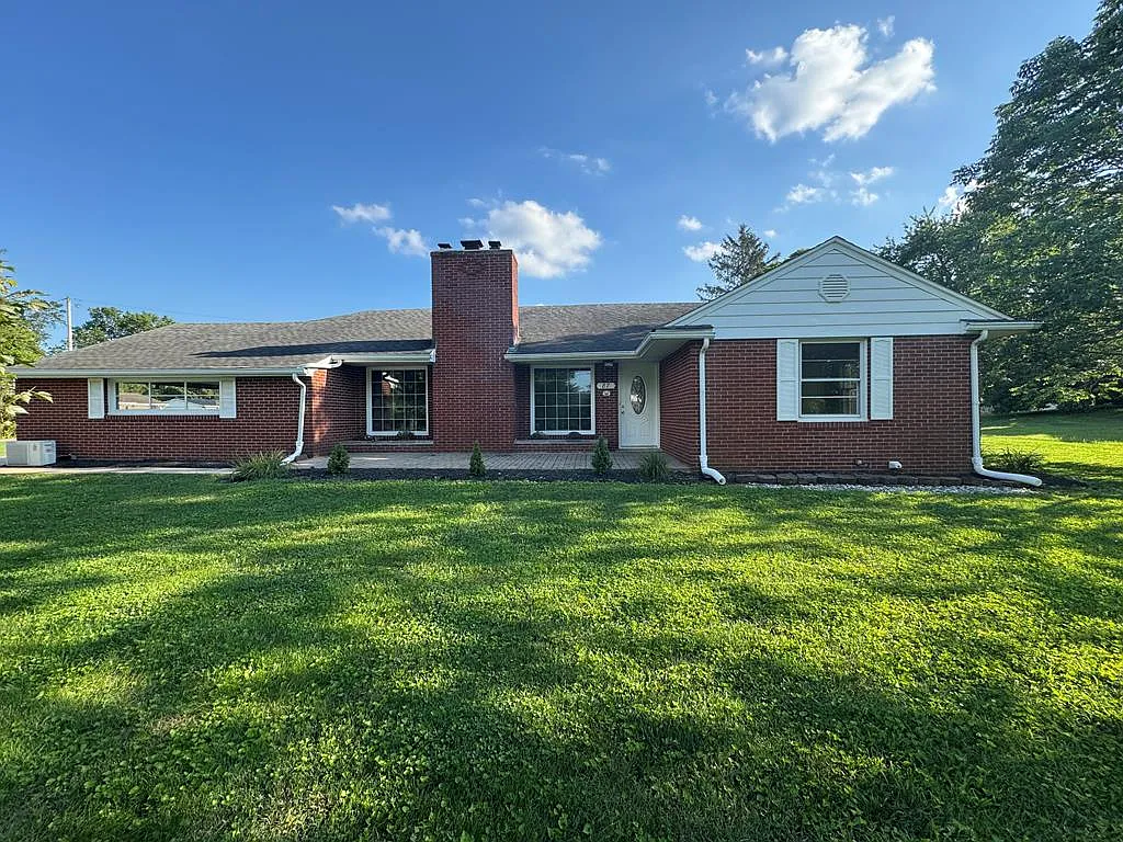 87 Limestone Blvd photo 1