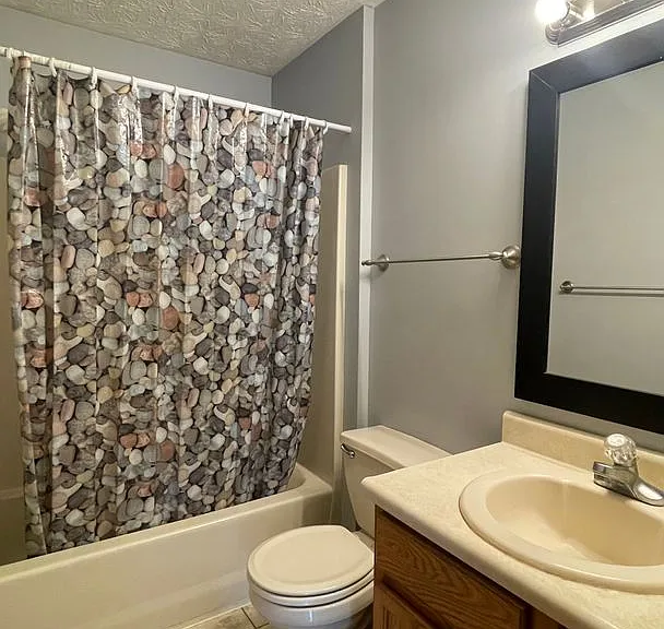2417 Depauw Dr — Photo 13