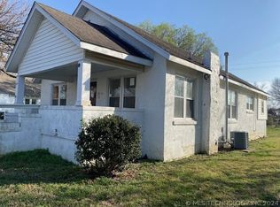 512 W 6th St, Chelsea, OK 74016
