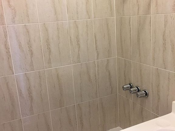 4th image of 4719 45th St APT 1F
