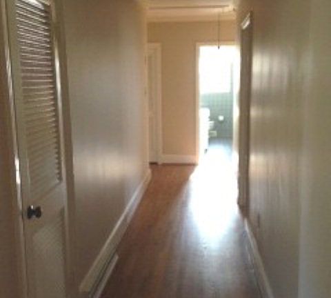 5th image of 301 Sunset Dr