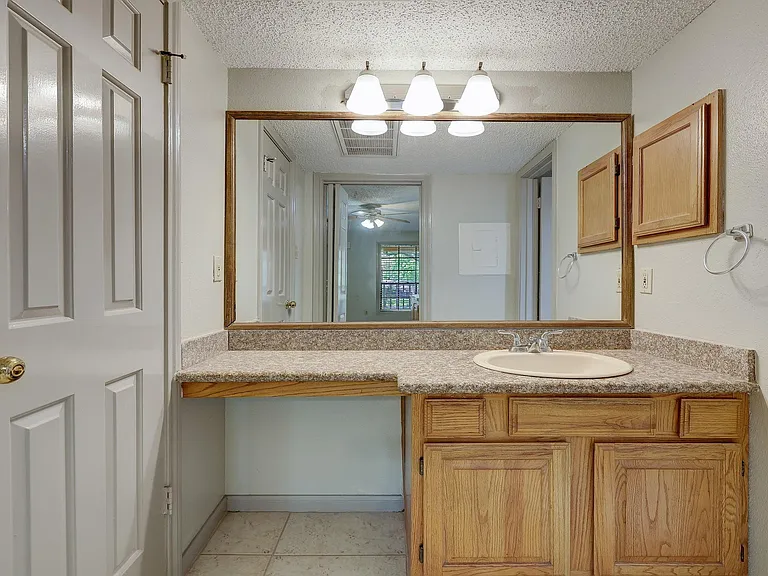 1311 Antoine Dr #146 — Photo 5