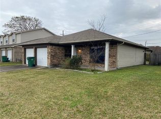 25 Terraza Del Este, Harvey, LA 70058