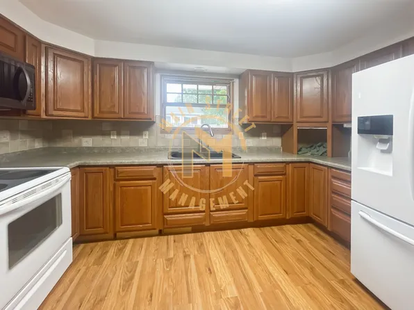 1110 Lourdes Ave, De Pere, WI 54115