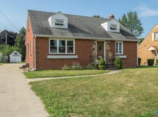 307 Lorraine Pl, Rossford, OH