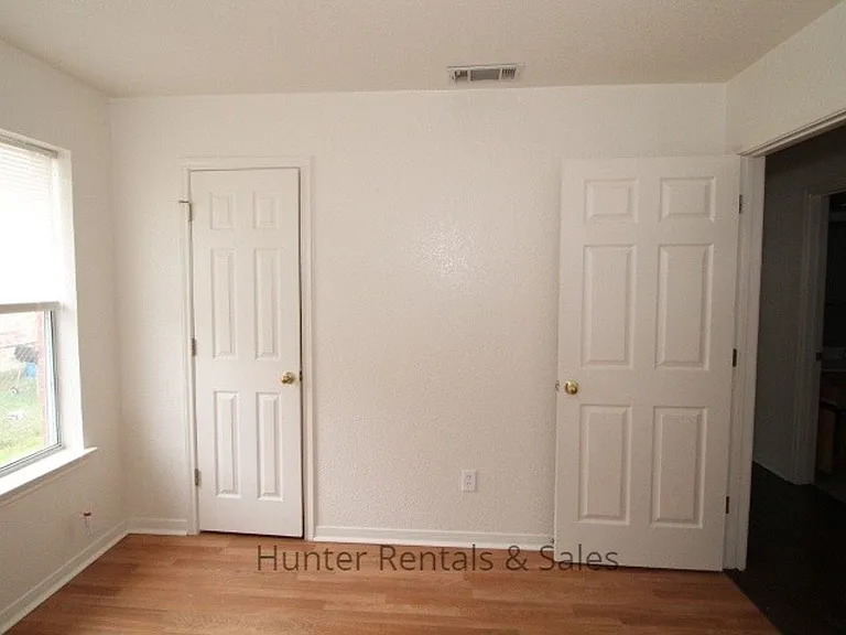 4301B Thunder Creek Dr — Photo 4