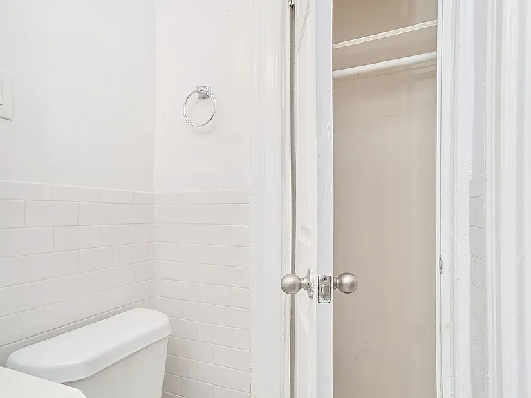 64 Hillside Ave #6M — Photo 7
