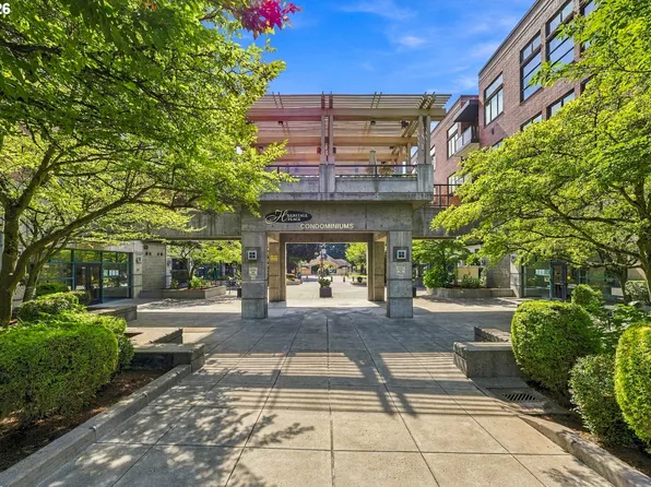 400 W 8th St Unit 207, Vancouver, WA 98660