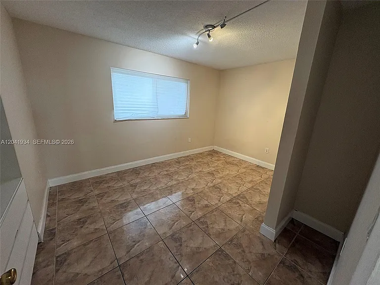 1075 NE Miami Gardens Dr #211 — Photo 10