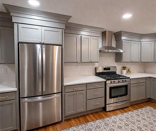 3rd image of 228 3rd Ave