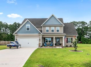 410 Silverstone Pl, Hubert, NC 28539