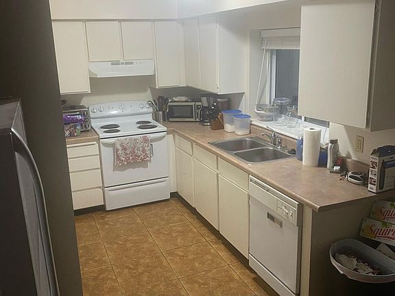2nd image of 8320 S Julie Anna Ct #8320