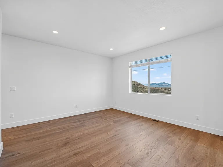 2209 W Swift Fox Dr — Photo 5