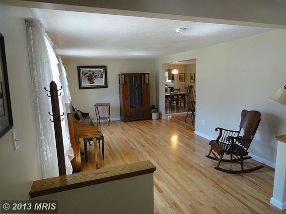 3rd image of 8210 Erika Dr