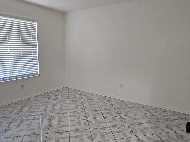 3243 E Avenue S1 — Photo 9