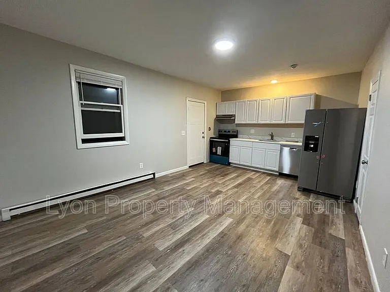 14 Smith St #5 — Photo 2