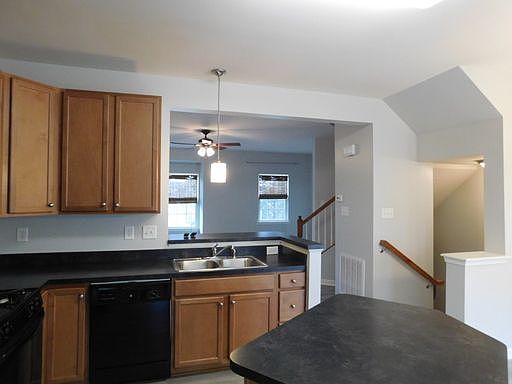 4th image of 8165 Belton Cir