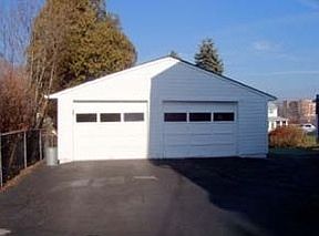 2nd image of 605 Paden St