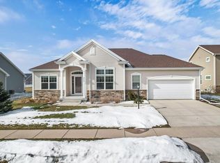 850 Shooting Star Cir, Deforest, WI 53532