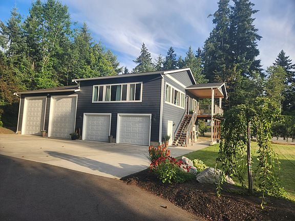 5th image of 2453 Marine Dr