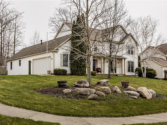 3rd image of 1740 Chestnut Trail Dr