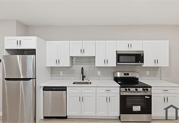2nd image of 4129 Ogden St #1