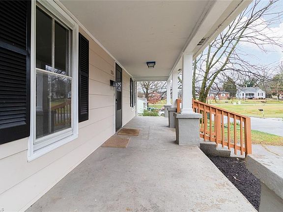 5th image of 1105 Omaha St