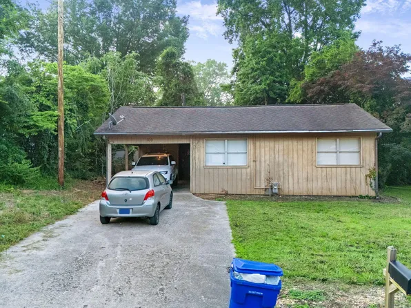 100 Nasson Ln, Oak Ridge, TN 37830