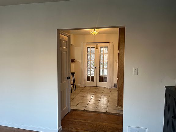 5th image of 4251 Briar Pl