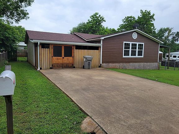 2nd image of 24378 Lockwood Dr