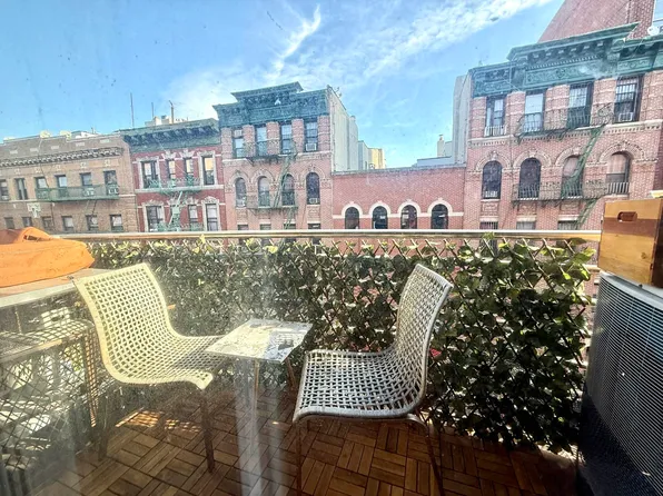 87 Elizabeth Street image 8 of 9