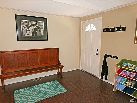 3rd image of 20477 Stephen Dr NE