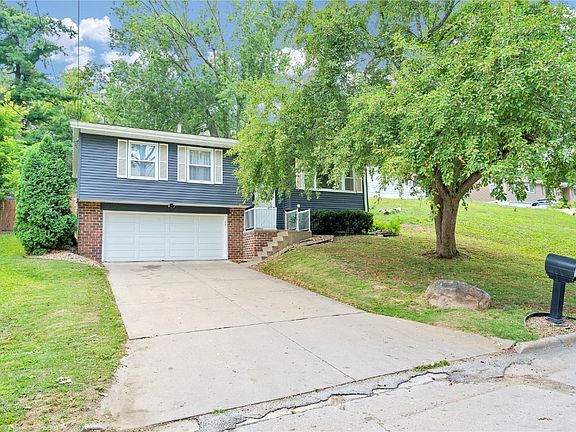 2nd image of 2737 Westwood Dr NW