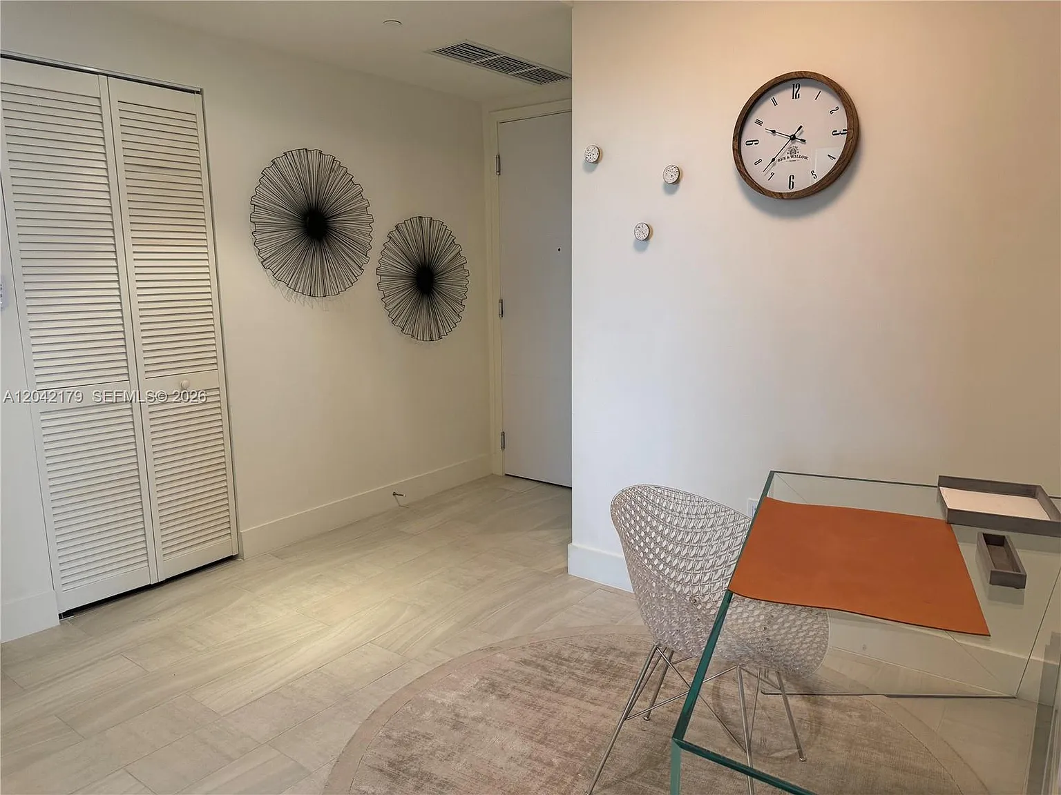2 bed, 1294 sqft, $4,100 — Photo 3