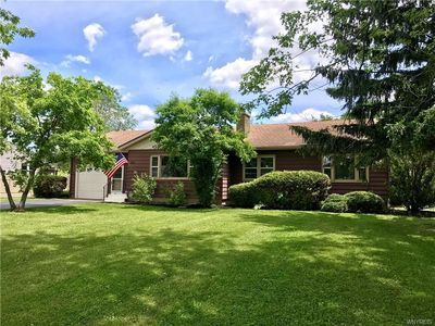 6217 Hoover Rd, Sanborn, NY, 14132