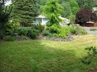 8922 NE Benjamin Ave, Portland, OR 97220