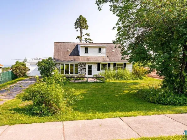 59 Burk Dr, Silver Bay, MN 55614
